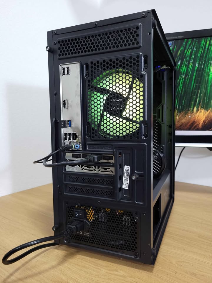 PC Gaming 14º Gen | RX 6600 8GB | 16GB RAM | 500GB M.2 SSD – Usado Funcional - Image 3